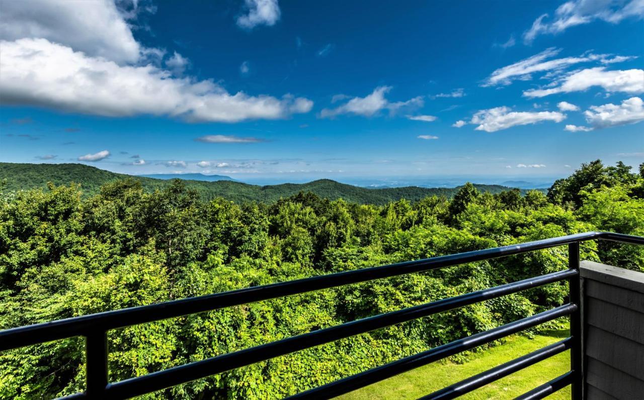 Mountain Villa Magnificent Views - 2 Pools, Fireplace & Hot Tub Gatlinburg Eksteriør bilde